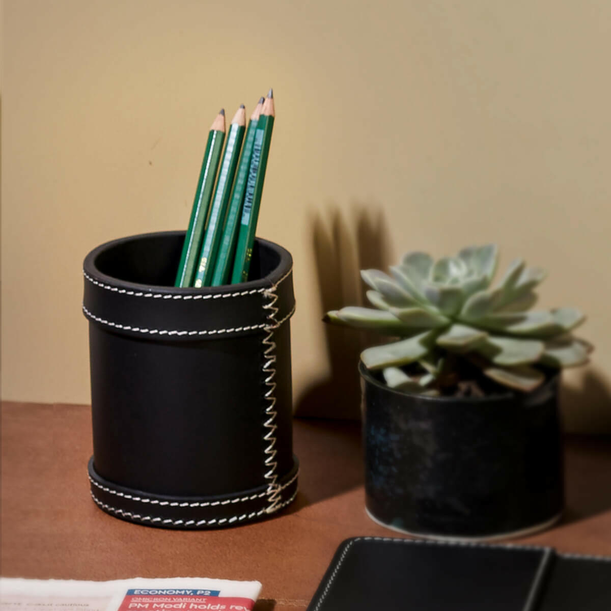 Modella Pen Holder Black